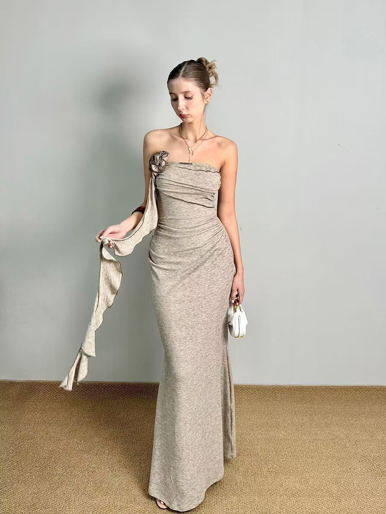 JQWENTION Ruched Strapless Maxi Dress with Detachable Scarf Detail (2026 SS)