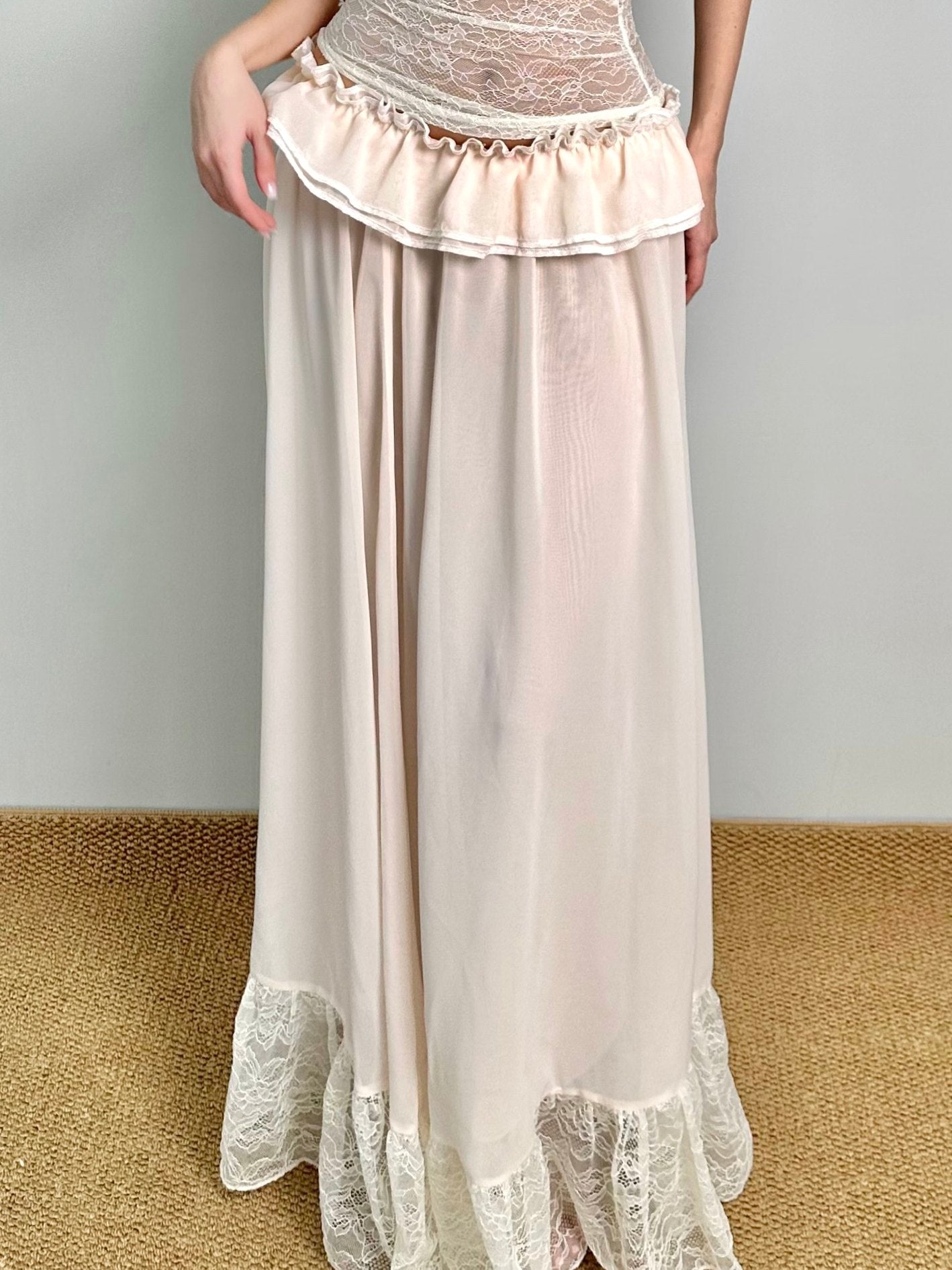 Jqwention Blush Pink Halter Dress Set – French-Inspired Ruffle Design, Flattering Slim Silhouette (2-Piece)